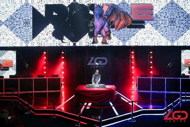 Dota2惊险逆转取胜，粉丝狂欢不已