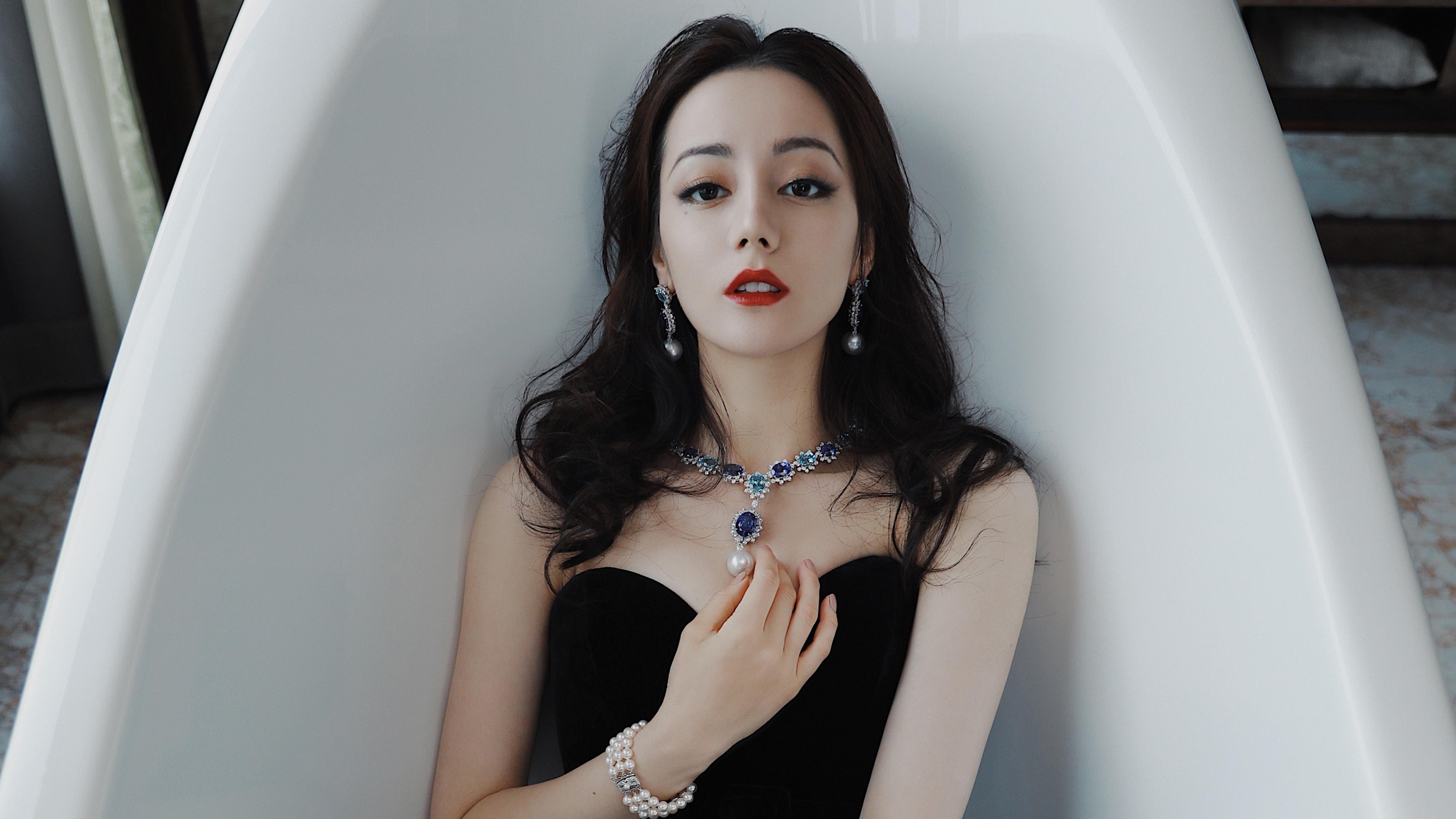 德国队轻取印尼队,黄鸭组合奏响羽球场上的交响华章