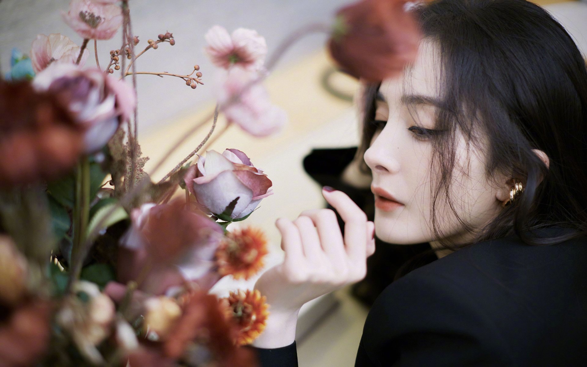 蓝色与白色的交响，2026世界杯G组焦点战，佩德里用控球谱写的艺术压制